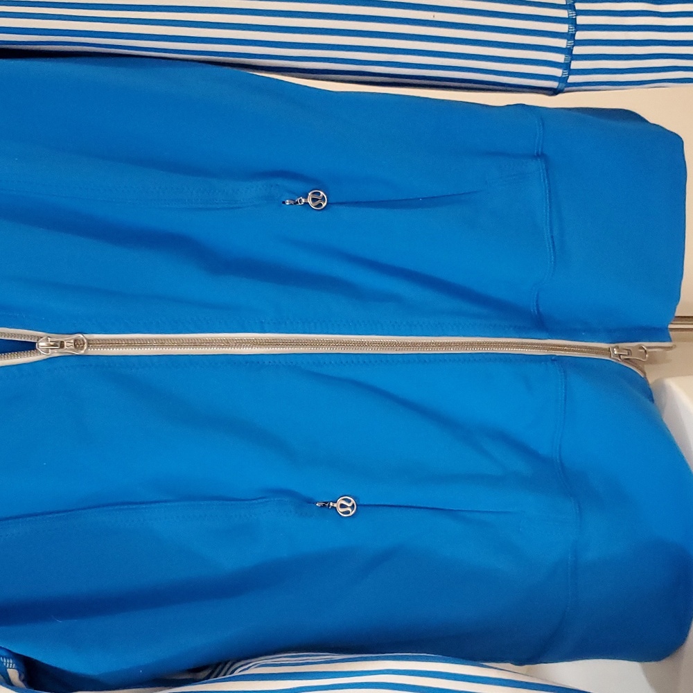 Lululemon Daily Yoga Jacket - Picture 4 of 8